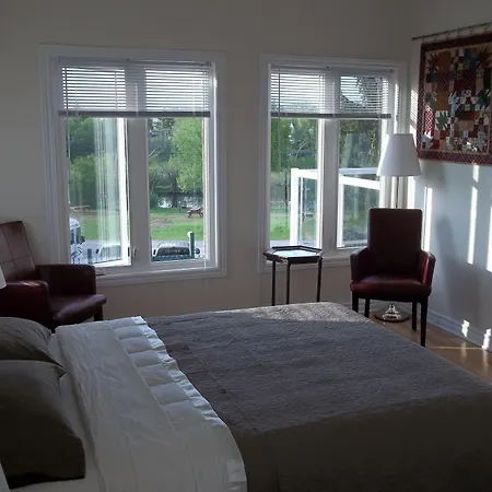 1840 Guest House B&B Merrickville-3